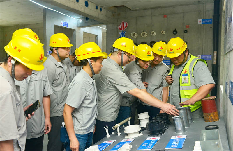 为进一步推进优质客户高效履约，提升交付品质、达成客户满意，2025年6月25日，尊龙时凯建设集团在上海组织召开2025年越秀地产、华润置业客户履约推进会。